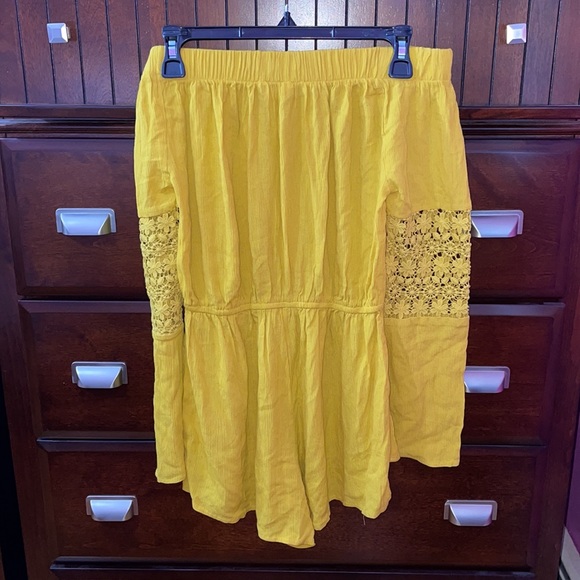 Mustard Off-Shoulder Romper ππΌ - Picture 3 of 6